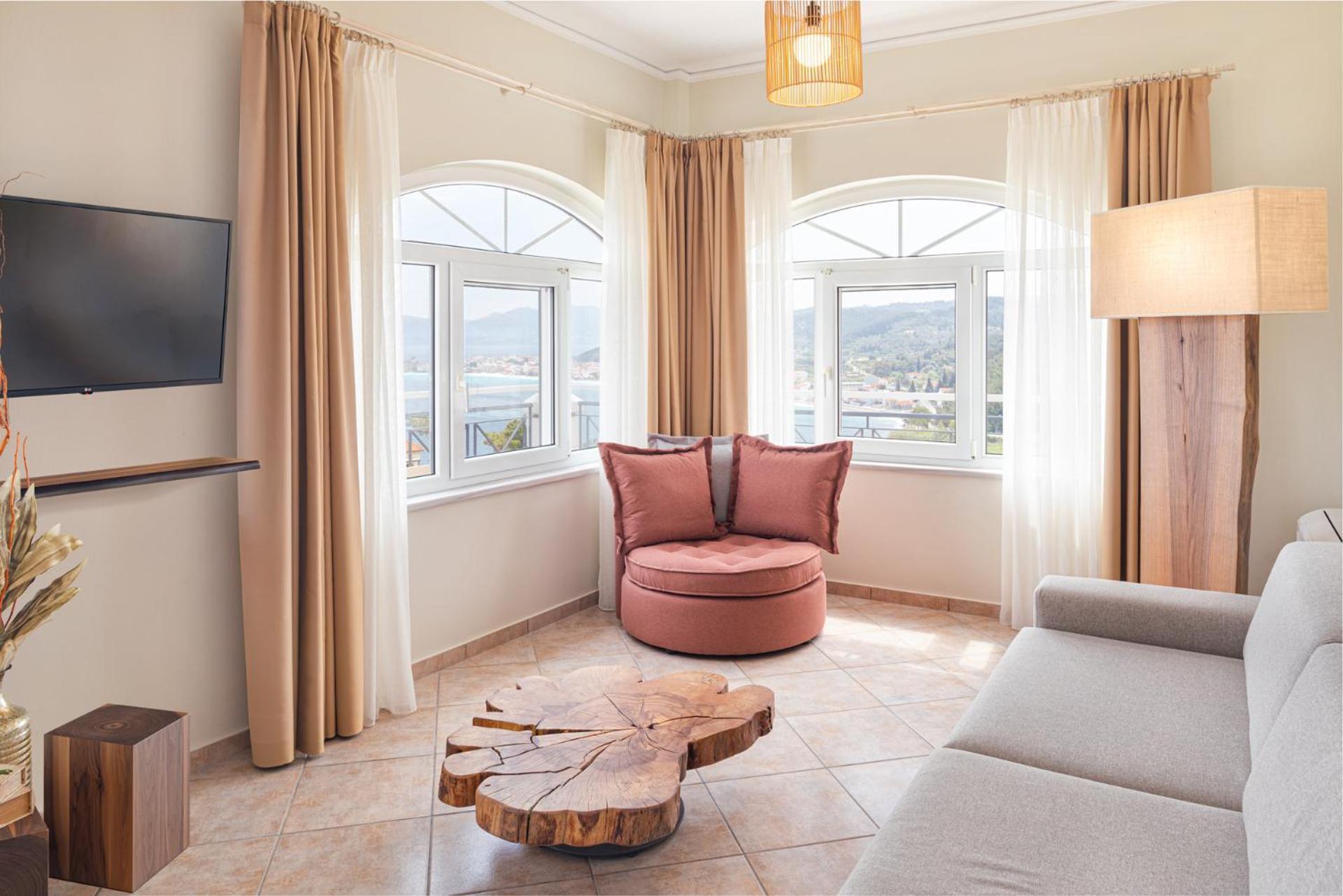 Penny Luxury Kokkari