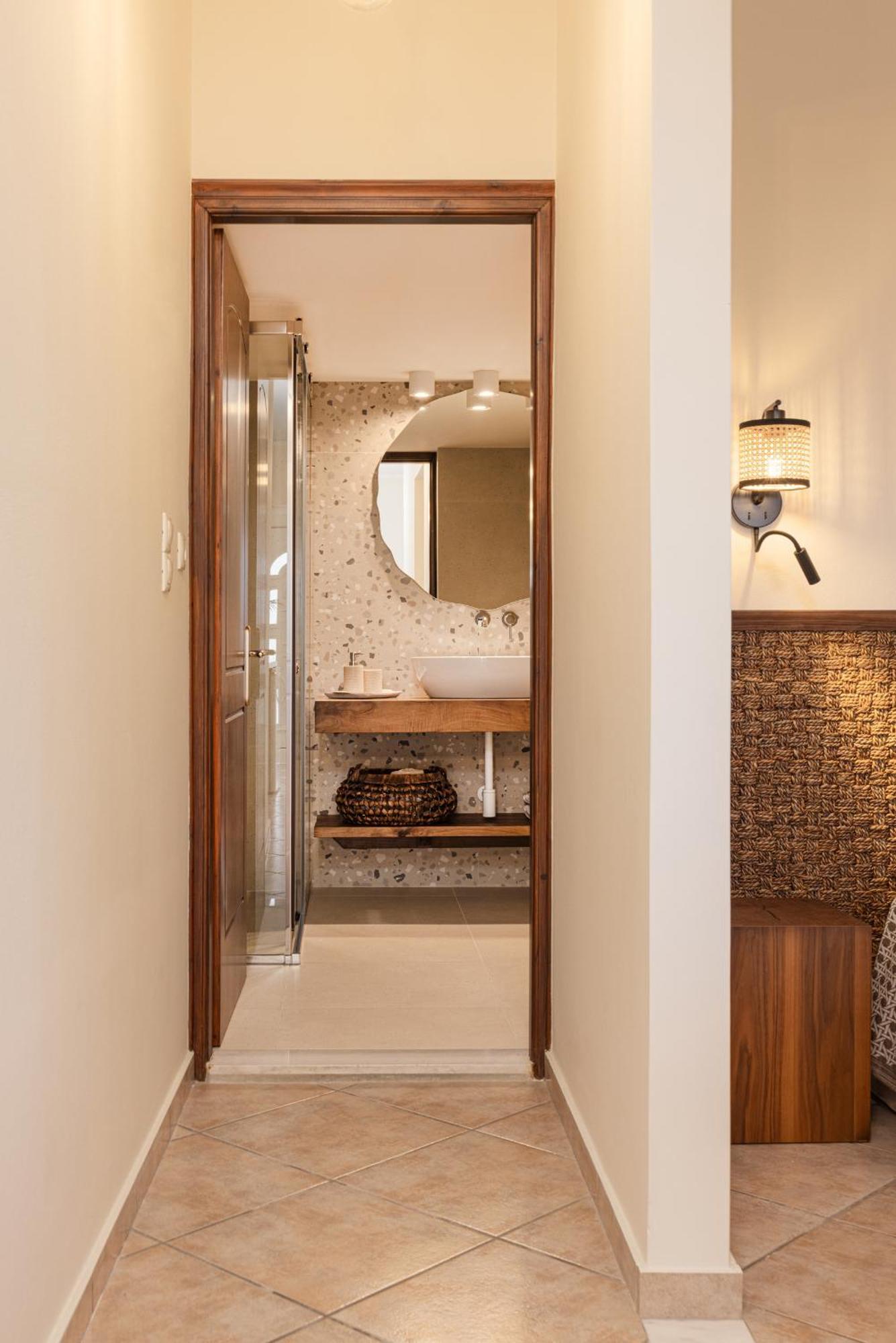 Penny Luxury Kokkari